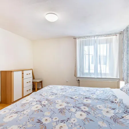 Alb Rose Apartment *